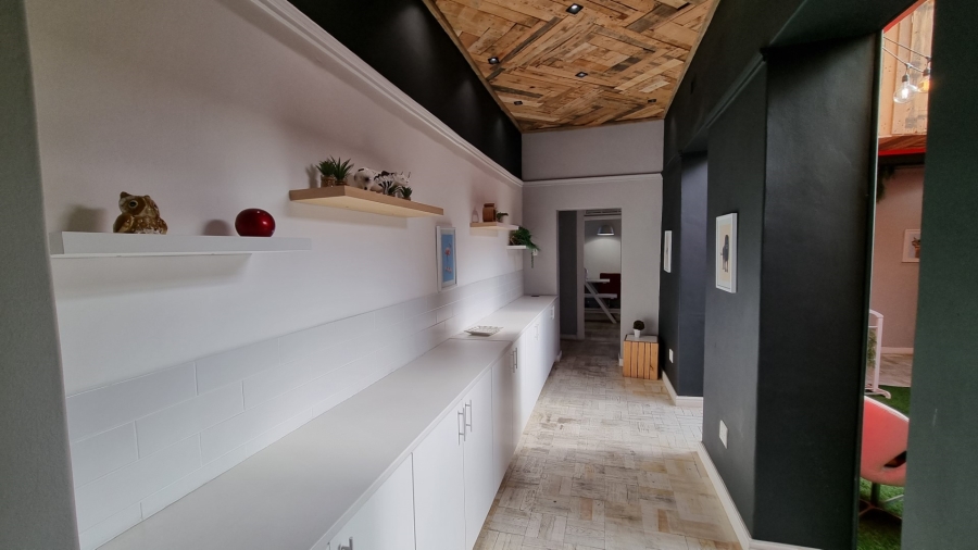 To Let Commercial Property for Rent in Woodstock Western Cape